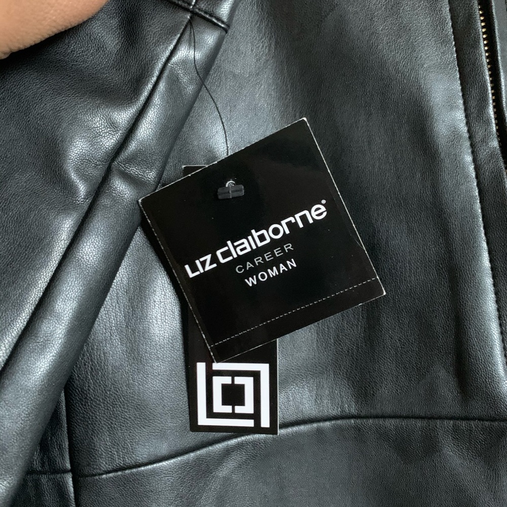 NEW Liz Claiborne Faux Leather Skirt